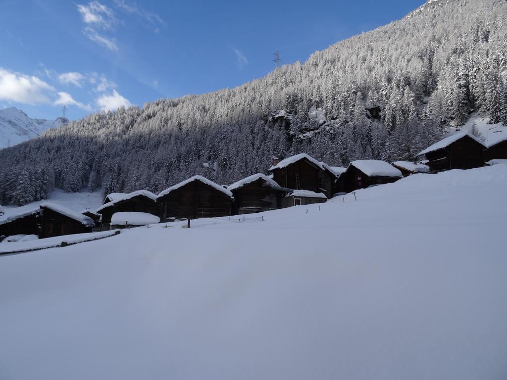 Apartments Carmena Saas-Grund Exteriör bild